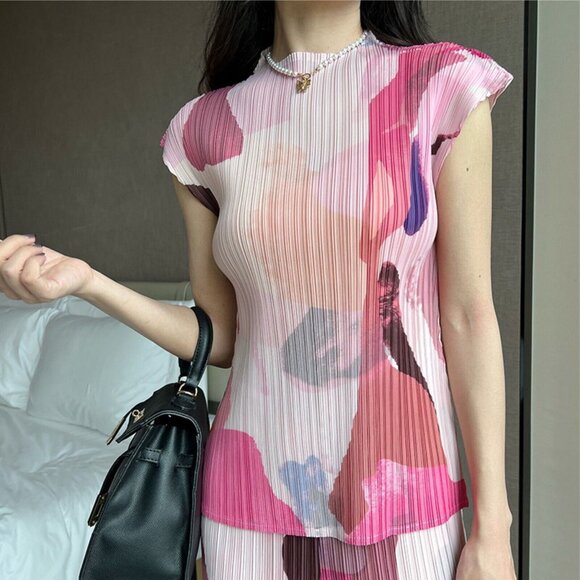 NEW Issey Miyake set (copy) - Picture 4 of 6